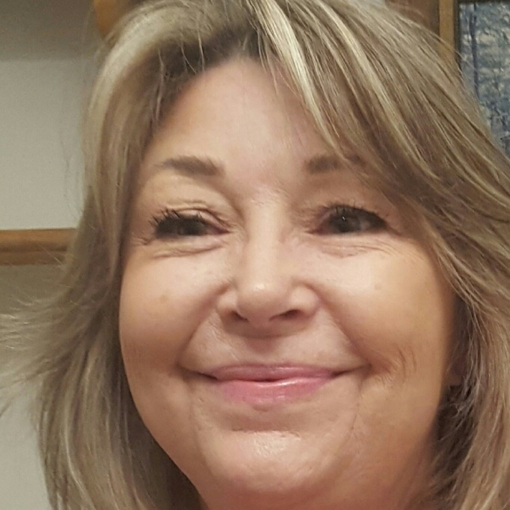 Meet your Posher, Dana